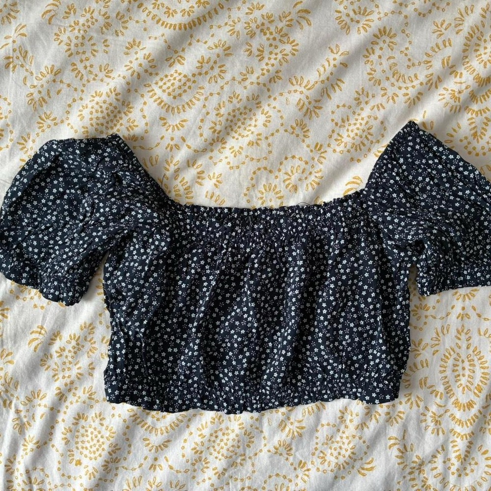 Brandy Melville floral milkmaid crop top with ruffle details